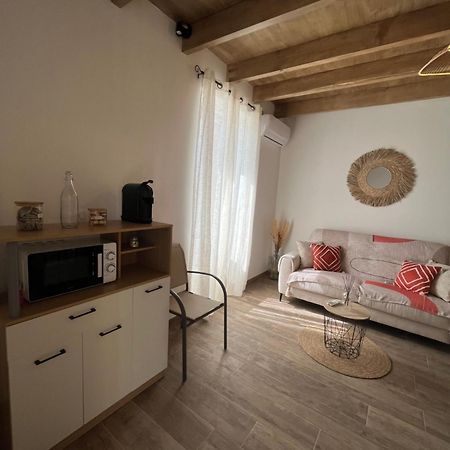 La Petite Ferme De La Croix Panzió Saint-Avit-Sénieur Kültér fotó